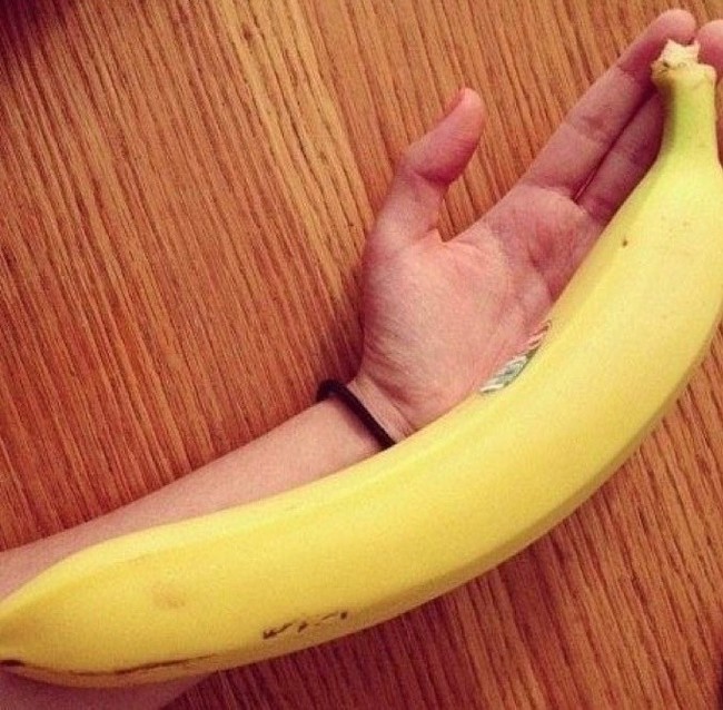 Реалистичный фаллоимитатор 