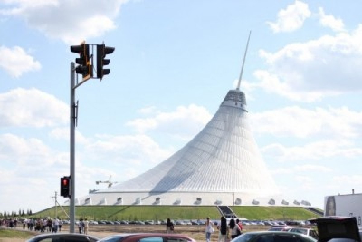 Необычное 14-этажное здание в Москве | Пикабу