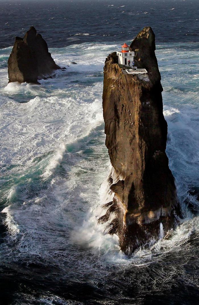The most isolated lighthouse in the world. - Iceland, Lighthouse, The rocks, Ocean, The photo
