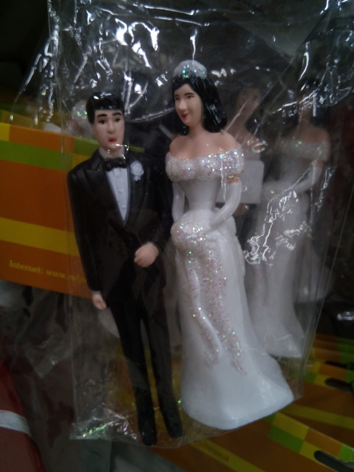 It seems to me or ... - My, It seemed, Collectible figurines, Probably, The bride's bouquet, The photo