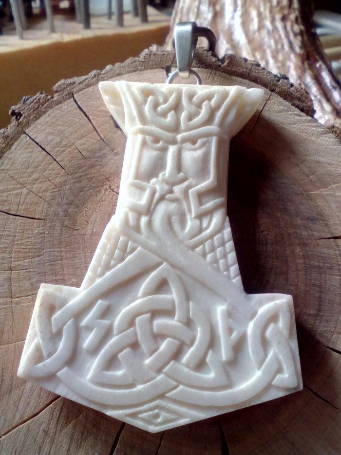 Amulet Hammer of Thor from the horn of an elk - My, Longpost, Bone carving, Handmade, Needlework without process