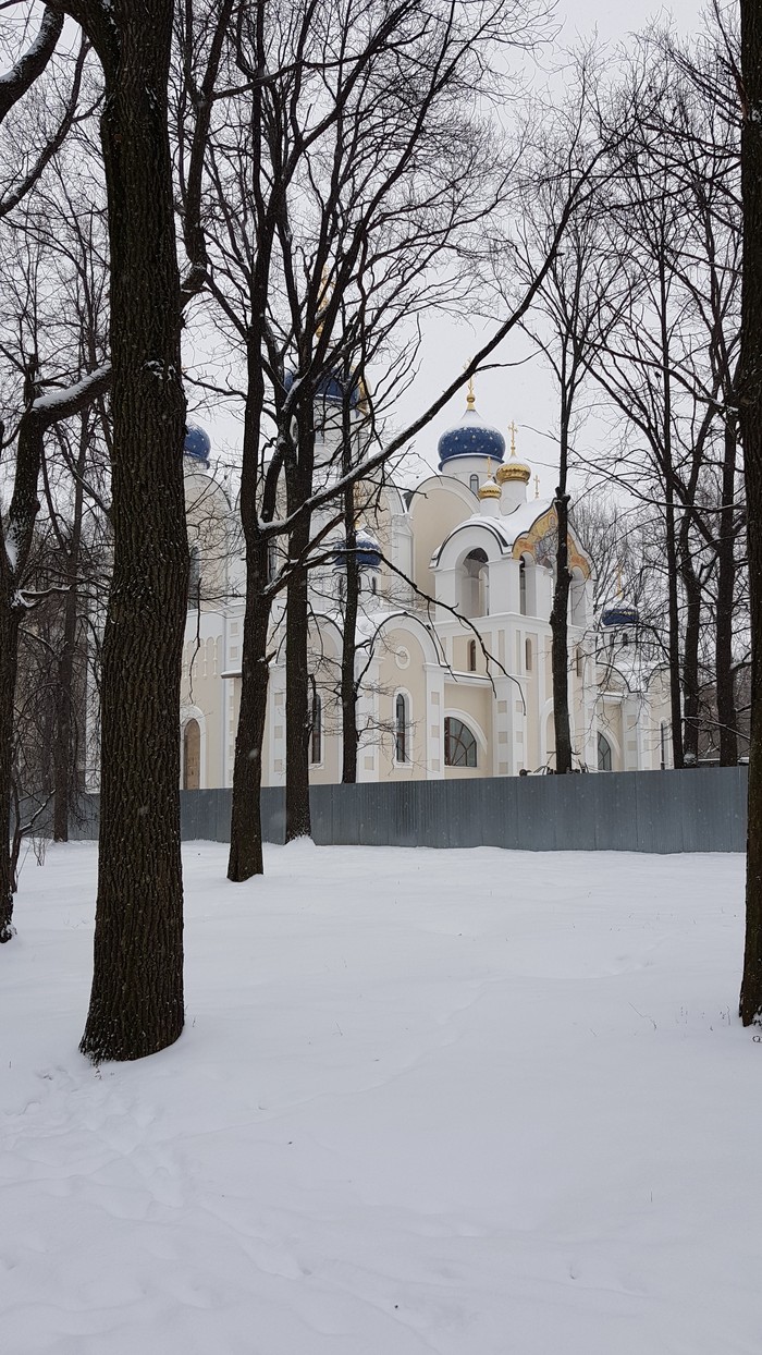 Church of St. Nicholas the Wonderworker under construction in Biryulyovo - St. Nicholas the Wonderworker, Temple