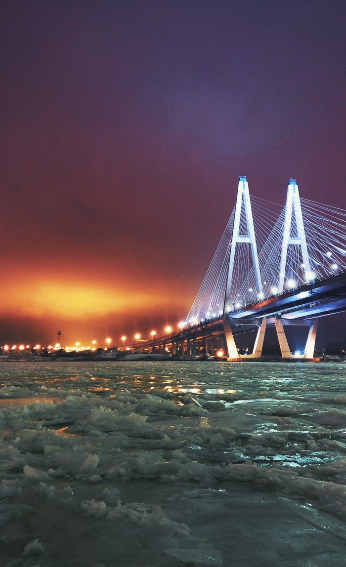 Большой Обуховский мост в Санкт-Петербурге