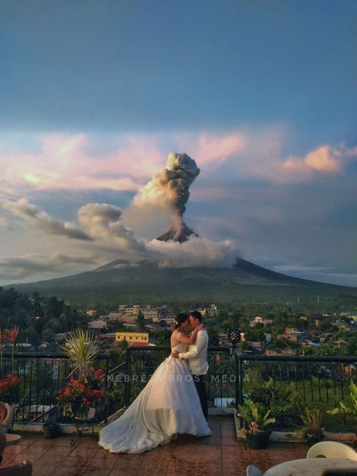 Moment - Frame, Memory, Wedding, Volcano