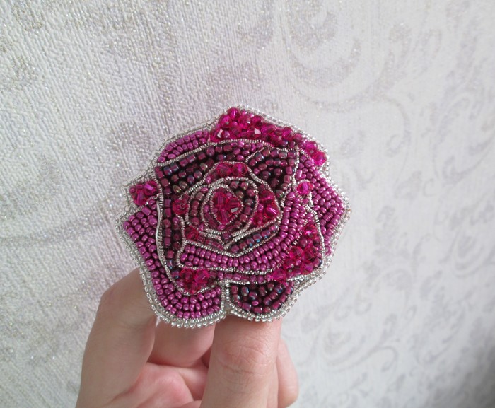 Frost outside the window - I embroider roses - My, Needlework, Needlework without process, Decoration, Brooch, the Rose, Beads, Handmade decorations, With your own hands