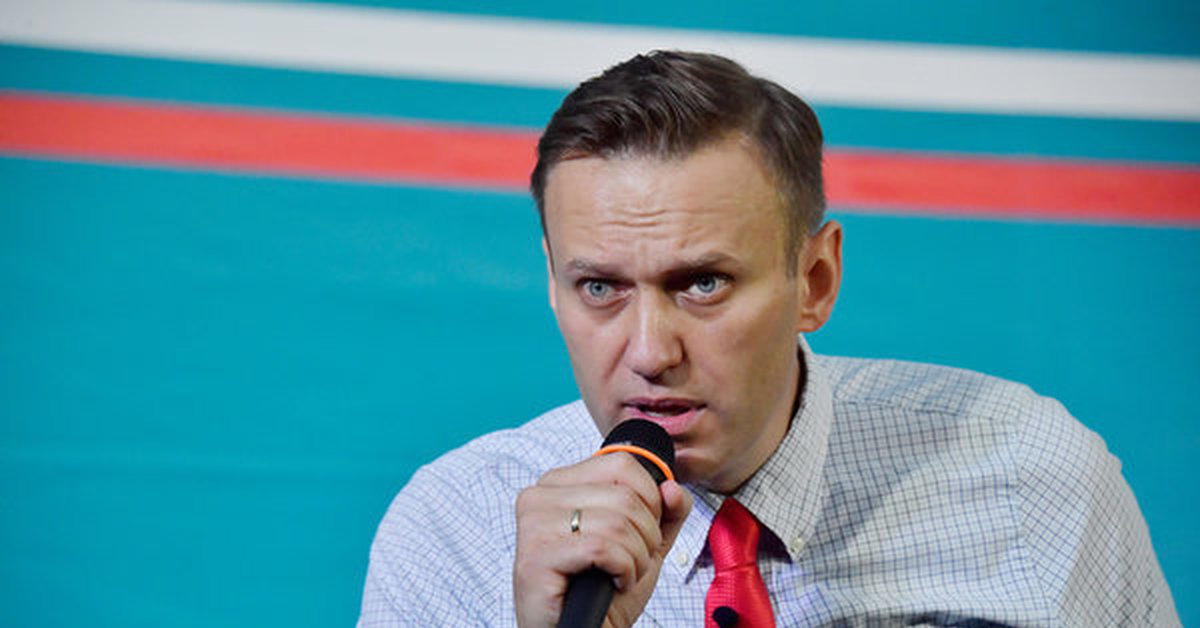 Блогера навального. Навальный злой. Навальный фото.