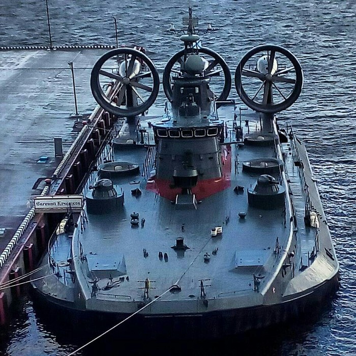 A little gray beauty in your feed - My, Saint Petersburg, Ship, Vessel, Frigate, Icebreaker, Submarine, Vasilievsky Island, Longpost