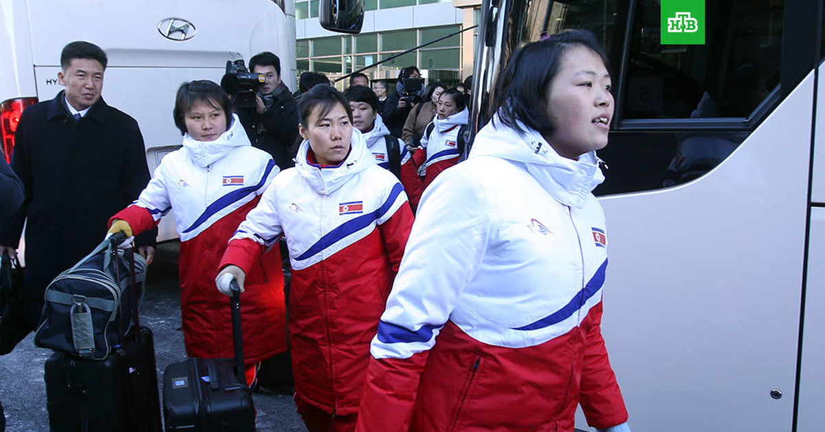 Спортсмены южной кореи. Сборная Кореи на Олимпийских играх. Спортсмены КНДР. Спортсменки из КНДР.