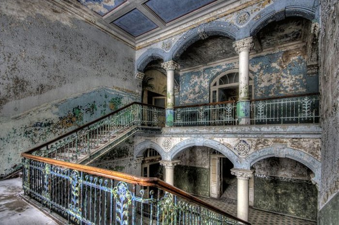 10 FAMOUS ABANDONED BUILDINGS FROM AROUND THE WORLD. - Abandoned, Building, Abandoned place, , Abandoned house, Longpost