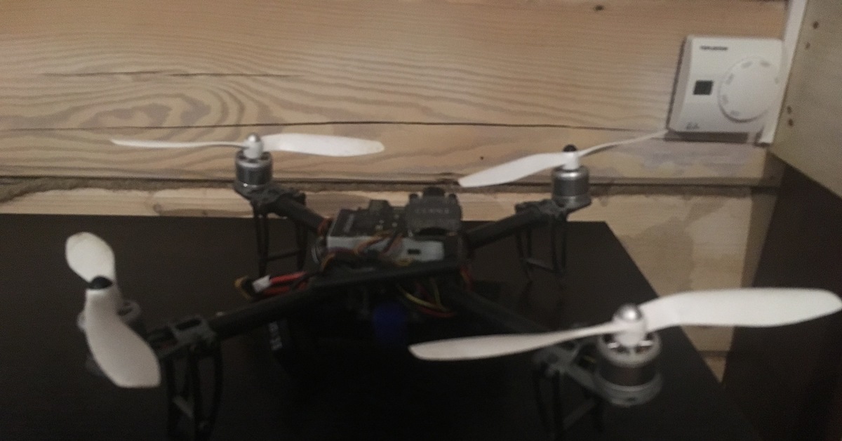 Снимки с коптера лиза алерт. Найден коптер. Ржев квадрокоптеры. Дроны в гомеле. Ч квадрокоптера нашли автомобиль в озере.