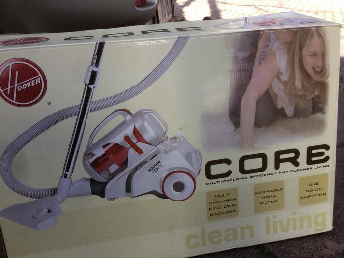 I think this company needs to change the designer) - A vacuum cleaner, Package