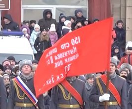 At the parade in honor of the 75th anniversary of the Victory in the Battle of Stalingrad, the sickle and hammer on the Banner of Victory were smeared - Volgograd, Battle of stalingrad, Parade, Russia, Longpost, Video