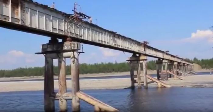 The only road - Bridge, Deadly number, Russia, , Vitim River, Video