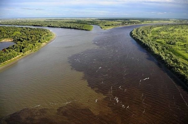 какое море не смешивается с другим