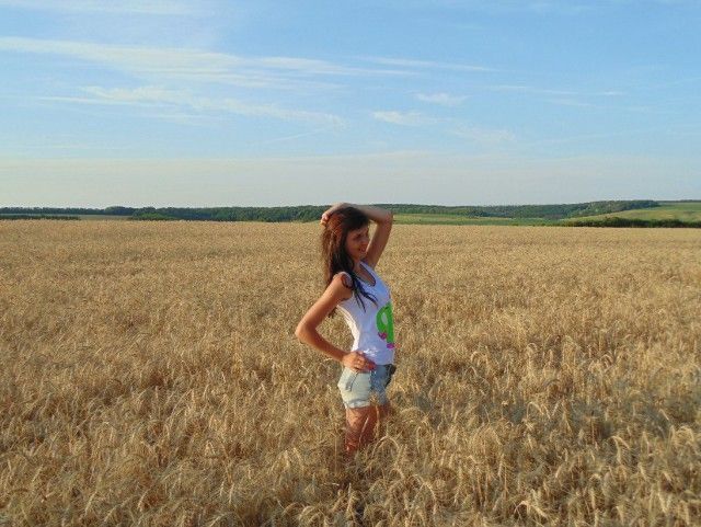 Summer in the countryside is a reason for happiness! - The photo, Village, Girls, Longpost