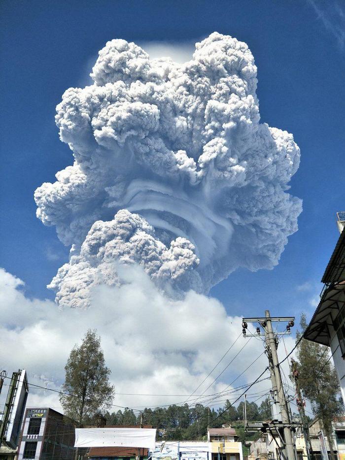 Volcanic eruption on the island of Sumatra, Indonesia - Eruption, Volcano, Риа Новости, Indonesia, Лентач, Longpost, news, Mount Sinabung, Sumatra