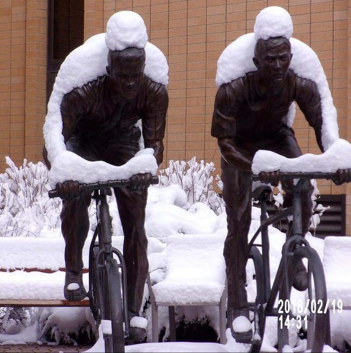 snow cyclist - Snow, Monument, Cyclist