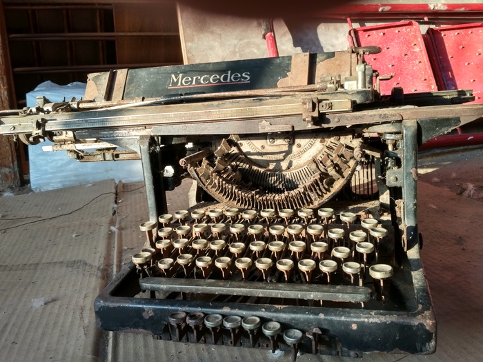 Attic find from the 1930s - My, Mercedes, Find, , Typewriter, Longpost, Found things, Typewriter