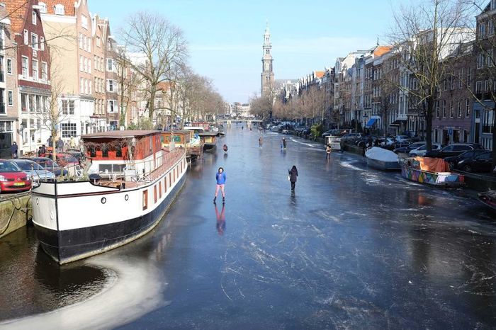 Abnormally cold weather in Amsterdam causes people to put on their skates and go skating on the frozen canals (Netherlands, March 2018) - Europe, Netherlands, Channel, Abnormal weather, Longpost, Netherlands (Holland)