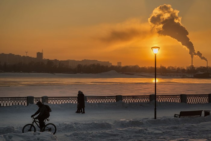 Вечерний Новосибирск. - Фотография, Новосибирск, Весна, Вечер, Закат, Фонарь, Красивое, The National Geographic