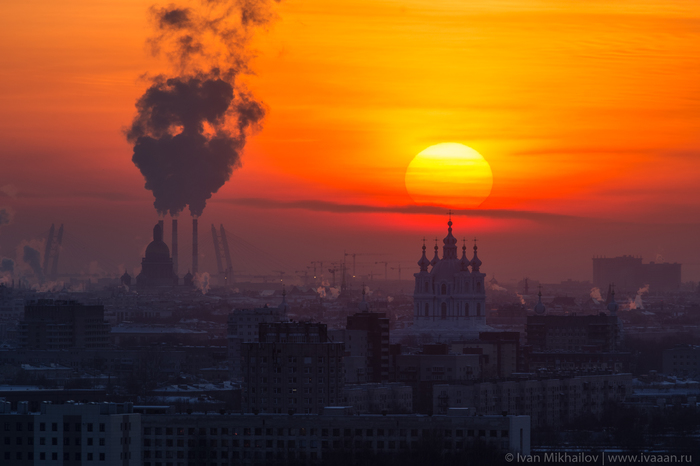 Закат над Петербургом №2 - Моё, Санкт-Петербург, Закат, Смольный собор, Исаакиевский собор, Не фотошоп, На телевик, Nikod d7100, Nikkor 55-300