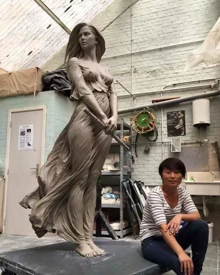 Luo Li Rong and her sculpture that celebrates the beauty of the female form. - Sculpture, Beautiful girl, beauty