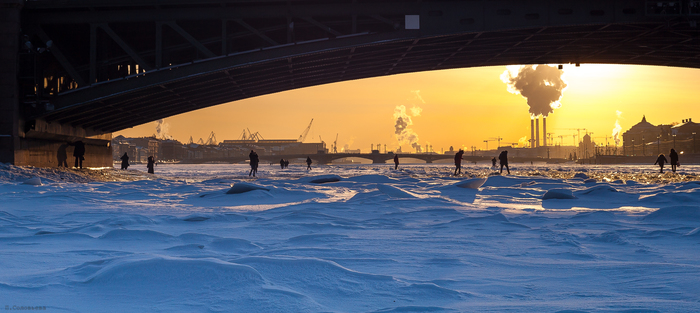 Neva under the ice. - My, Saint Petersburg, Neva, St. Petersburg walks, Town, Longpost