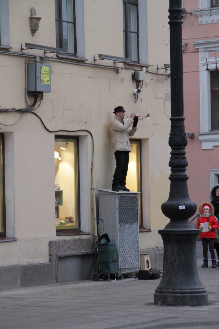 Uncle Misha from Nevsky Prospekt - Saint Petersburg, Video, Trumpeter, Street musicians, Nevsky Prospect, My