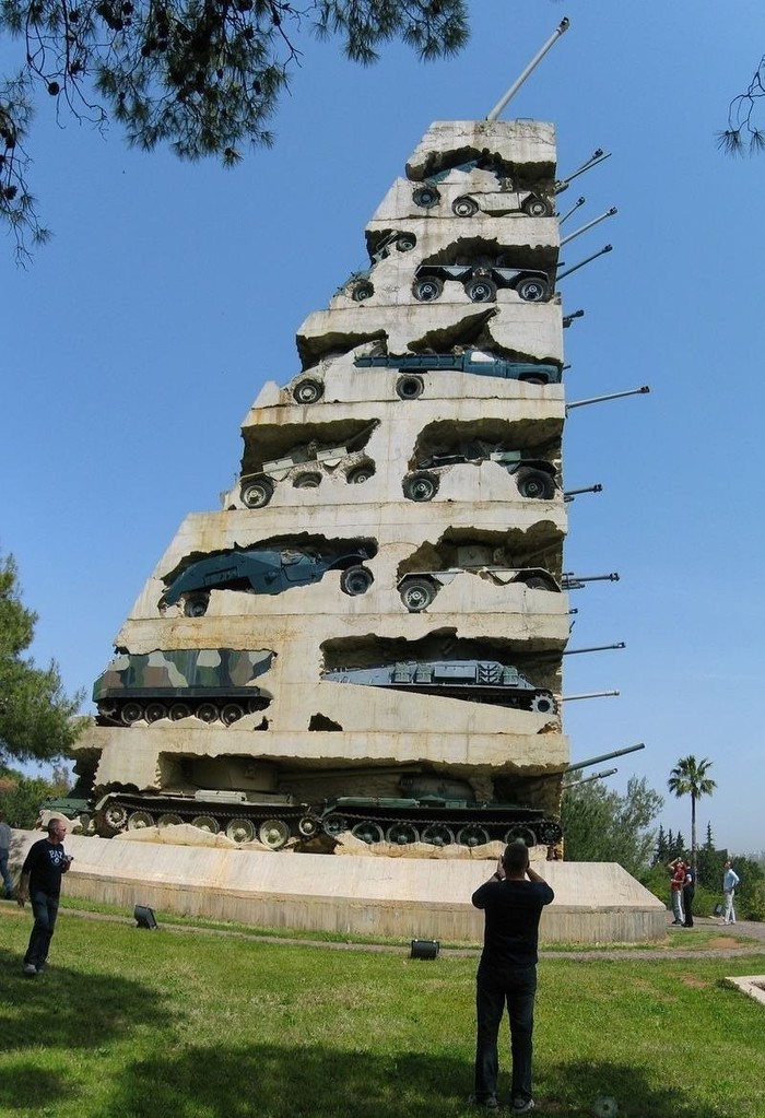 Tank monument Hope for Peace. Beirut, Lebanon. - Monument, Tanks, Longpost, Lebanon, Beirut, The photo