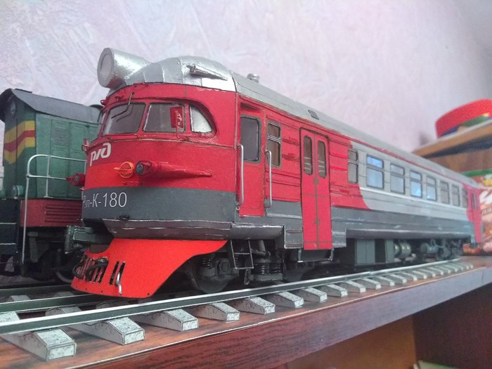 The head car of the electric train ER9pk - 180 made of paper, scale 1:45 - My, Papercraft, Railway modeling, Paper modeling, Train, Creation, Hobby, Longpost, The photo, Paper models