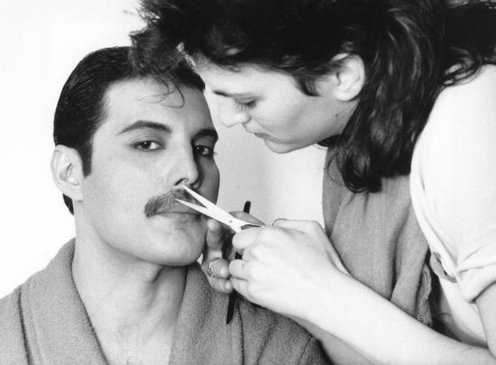 USII - Old photo, Усы, Freddie Mercury