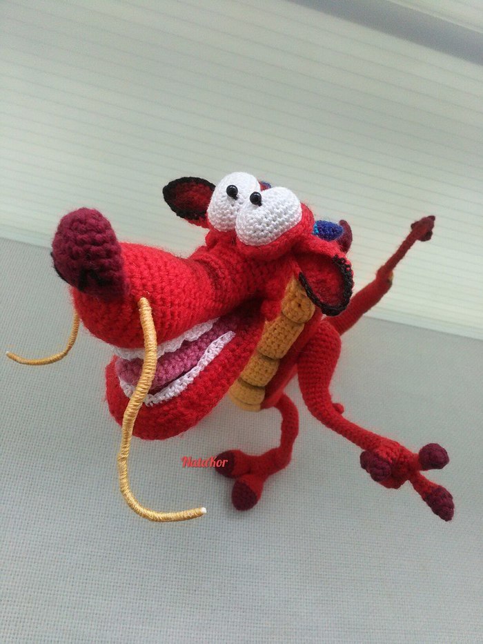 Charming guy dragon Mushu. Height from nose to tail tip 63-65 cm. Wire frame - gives different positions. Lightly tinted - My, Interior toy, The Dragon, Knitted toys, Longpost
