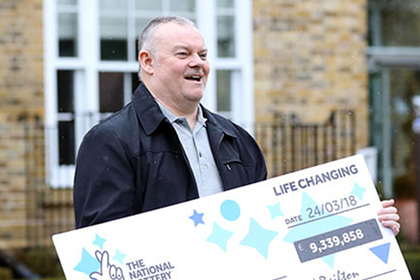 The Briton hit a million dollars and pinned the former - Lottery, Former, Winnings