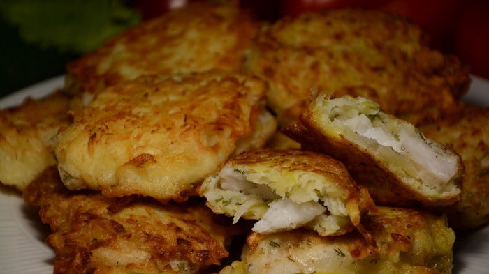 Жареная рыба в картофельной стружке  Кулинария, Рецепт, Видео рецепт, Видео, Фотография, Рыба, Сковорода, Вкусно, Длиннопост