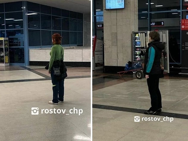 At the Rostov-Glavny railway station, two women stand motionless for several hours. - Flash mob, Rostov-on-Don, Oddities