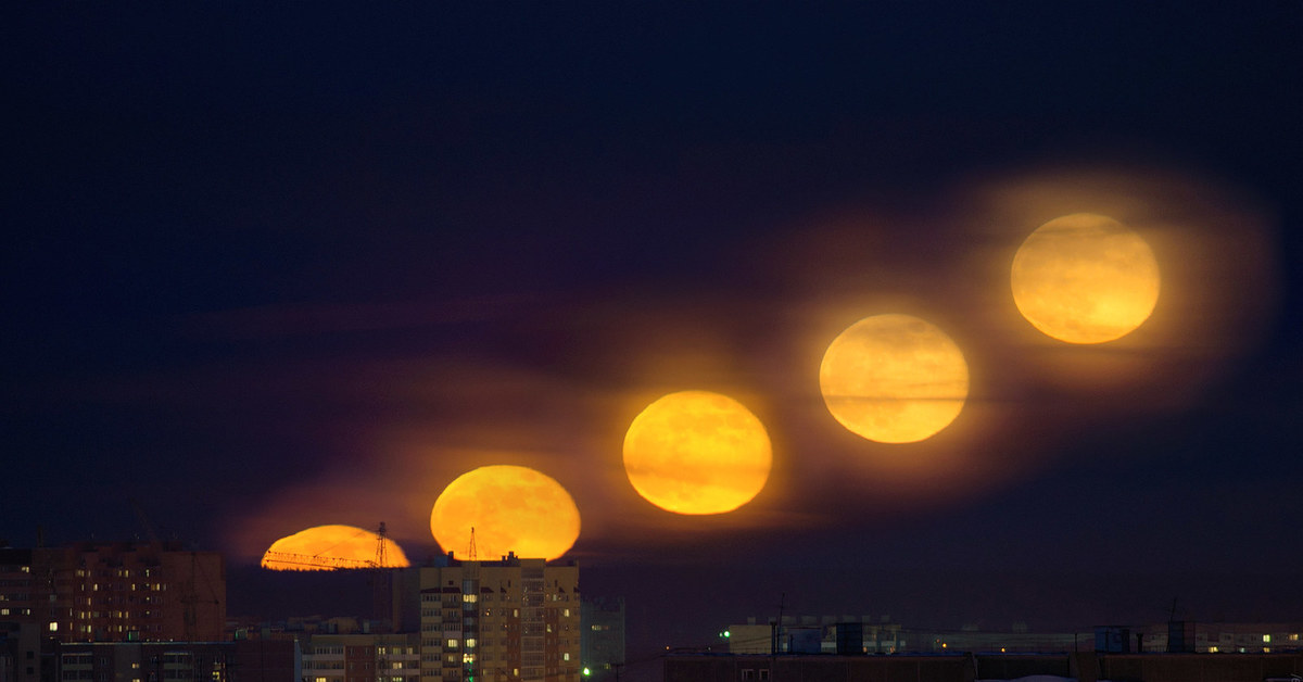 Кровавая луна в барнауле. Луна над казанью. Суперлуние новосибирск. Огромная оранжевая луна. Суперлуние киров.