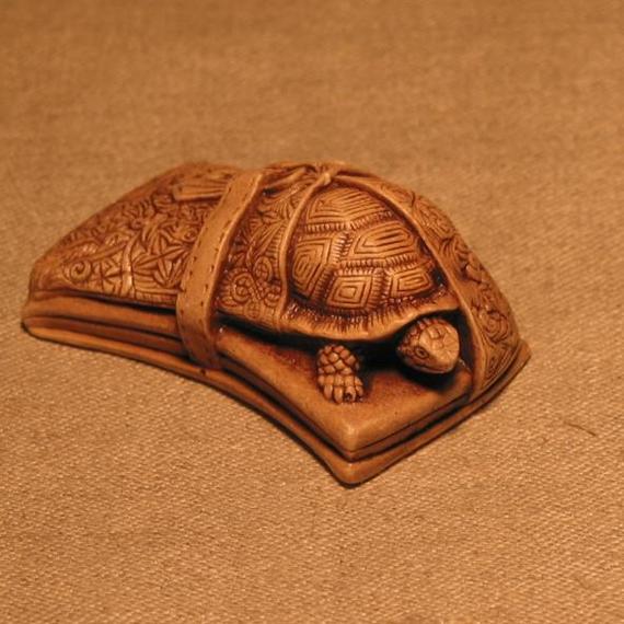 Netsuke - NSFW, Netsuke, Bone carving, Insects, Animals, Unclear, The photo, Longpost