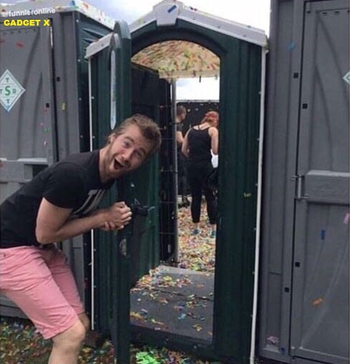 Pass-through toilet - Dry closet, Door