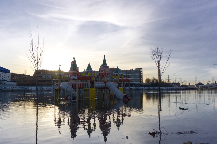 About the harsh Tula water parks or the Upa flood - My, Tula, Spring, Playground, Aquapark, Humor, Reportage, Ukrainian Insurgent Army, Spill, Longpost