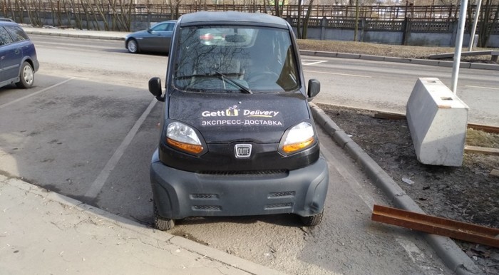 Problems with parking? No, have not heard. - My, Parking, Subcompact, Delivery, Life hack, Moscow