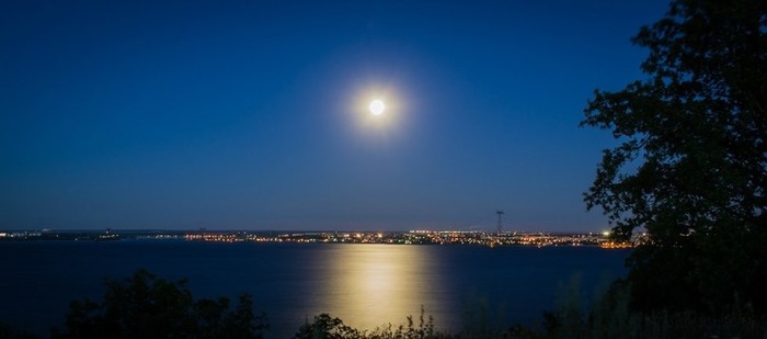 Volga river... - My, Balakovo, River, Volga river, Volga, Night, moon, The photo, Saratov region