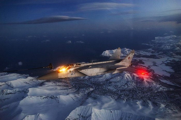 MiG-31 over the Arctic - MiG-31, Refueling in the air, Russian North