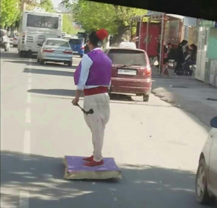 Aladdin spotted on a flying carpet in Osh - Kyrgyzstan, Aladdin, Magic carpet