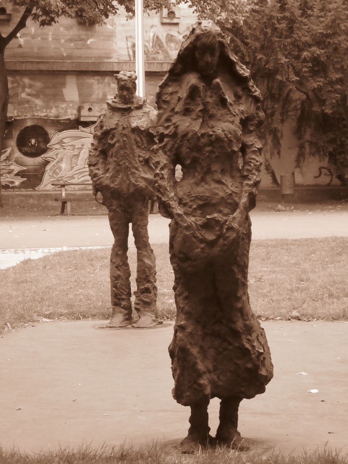 IN THE PARK - My, Beginning photographer, Sepia, Sculpture, I want criticism