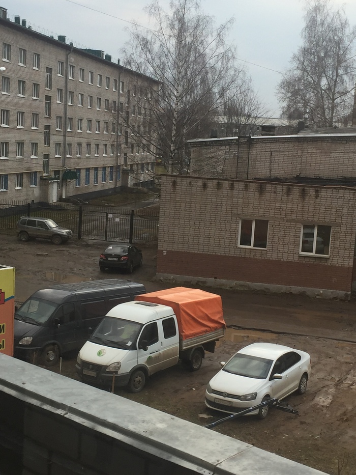 Бомбит меня. Парковка, Неправильная парковка, Газон, Длиннопост