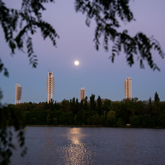 Where does the moon path lead you... - My, moon, Krasnodar, Lake, Town, , Moon path, Longpost