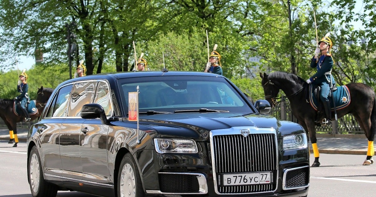 Президентский автомобиль. В776ус77 Аурус. Лимузин президента Путина Аурус. Аурус Сенат лимузин. Путина Аурус 776.