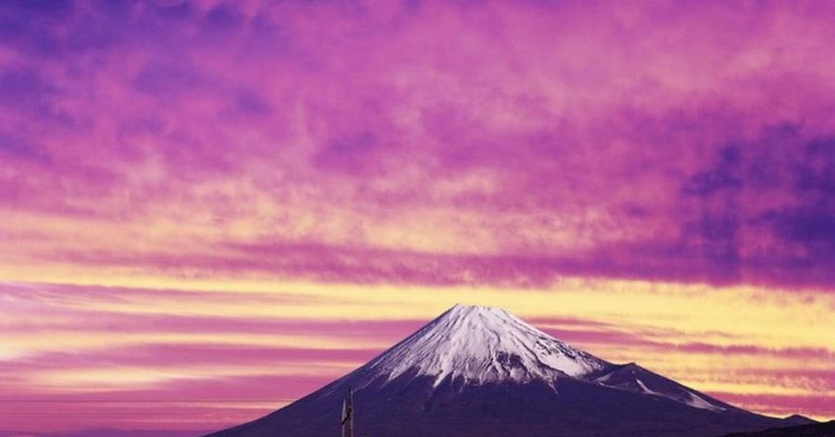 Mount fuji purple wallpaper engine. Гора Фудзияма в Японии. Гора Fuji Япония. Символ Японии гора Фудзияма. Фудзи Сан гора.