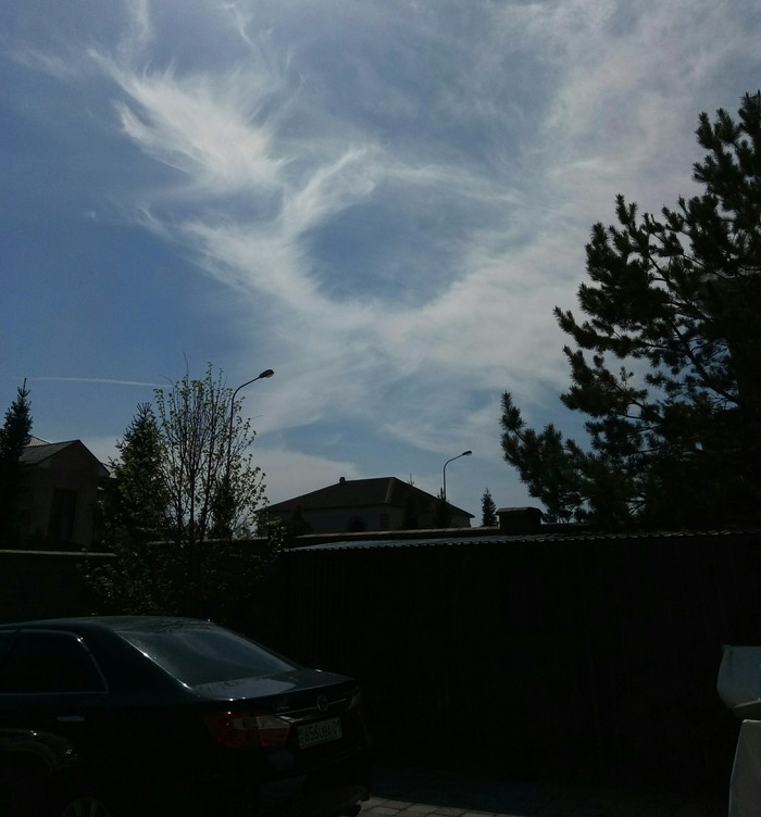 Знаки на небе. Круг и ромб в небе.