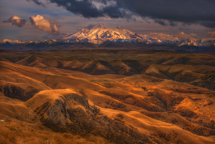 Sunset over Elbrus or autumn on the Bermamyt plateau - My, Bermamyt plateau, Autumn, Sunset, Elbrus